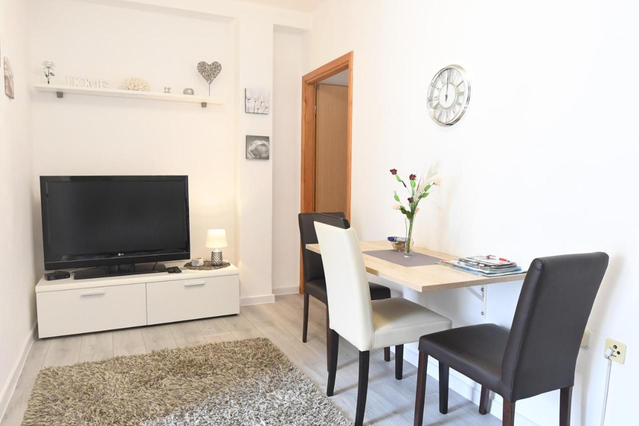 Apartment Karla Zara Esterno foto